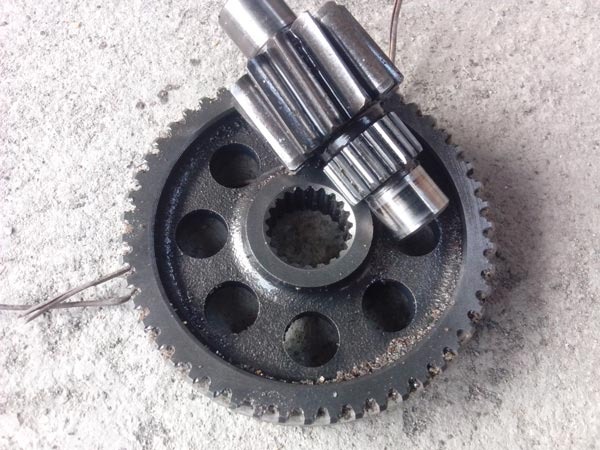 gia-cong-truc-banh-rang